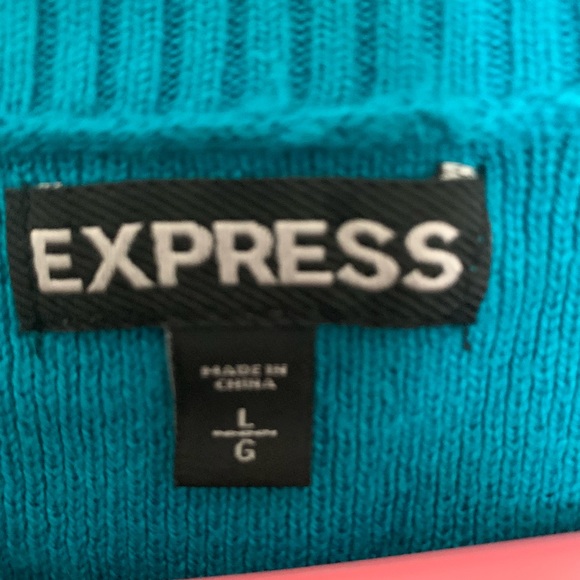 Express Sweater - Picture 3 of 3